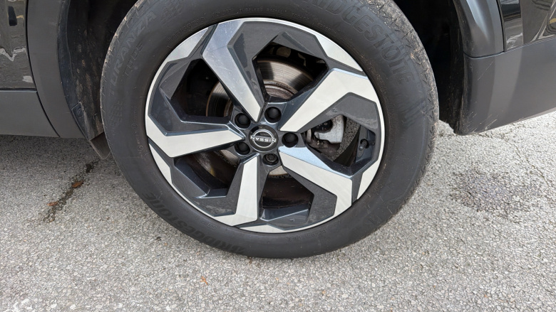 Nissan Qashqai 1.3 DiG-T MH 158 N-Connecta 5dr Xtronic Petrol Hatchback